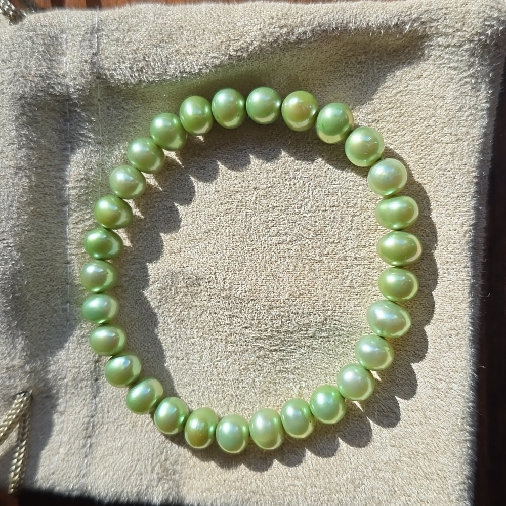 HOST PICK. New. 8.mm Olive Green Cultured Freshwater Pearl Stretch Bracelet